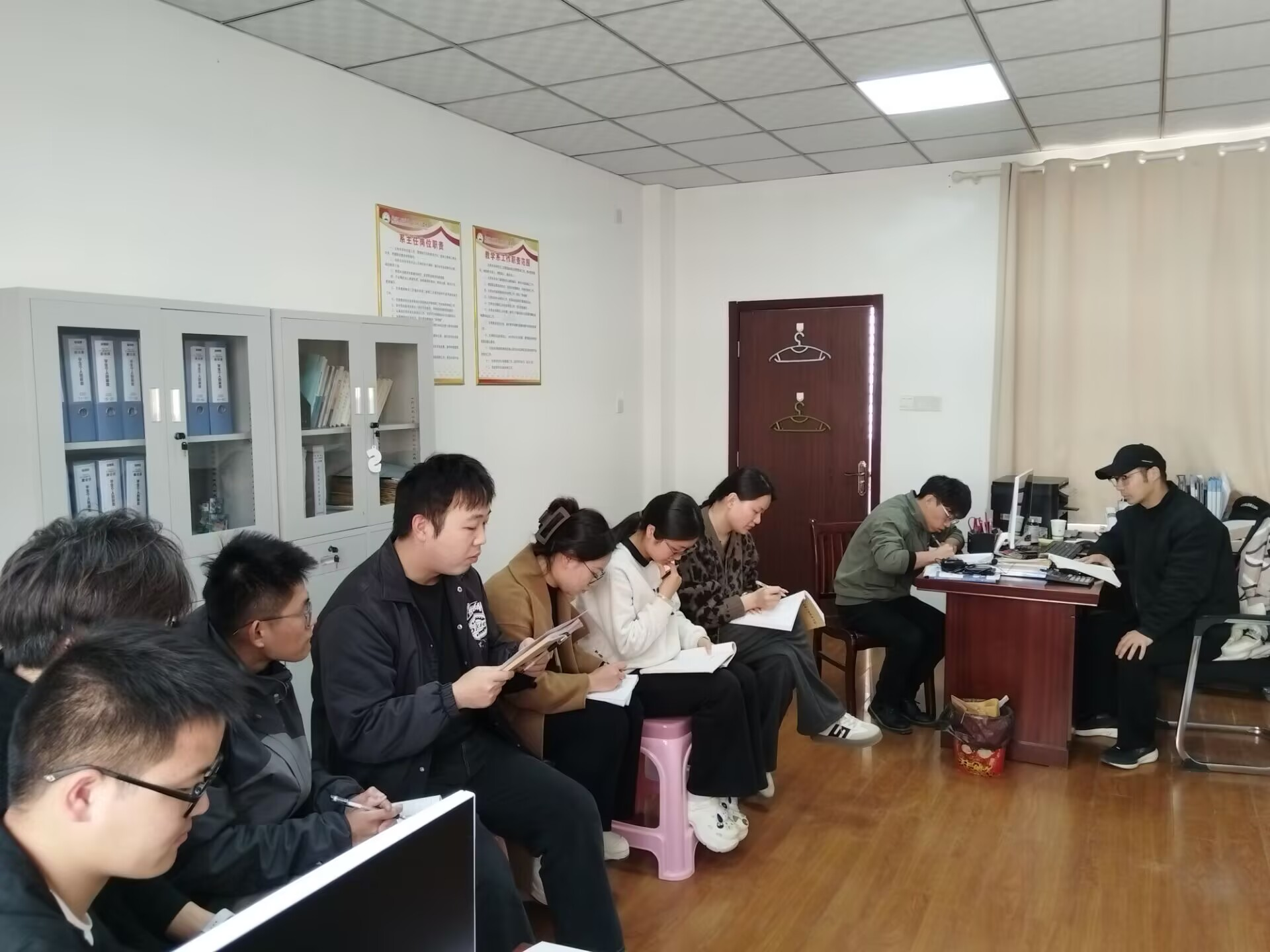 信息工程系开展师德师风建设系列活动