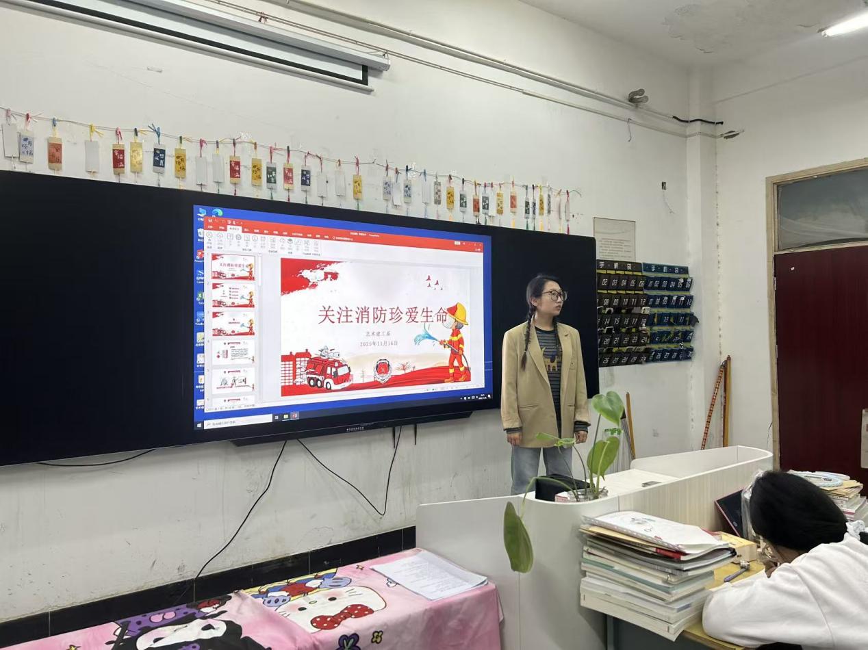 筑牢安全防线 护航校园平安 —艺术建工系成功开展消防演练活动