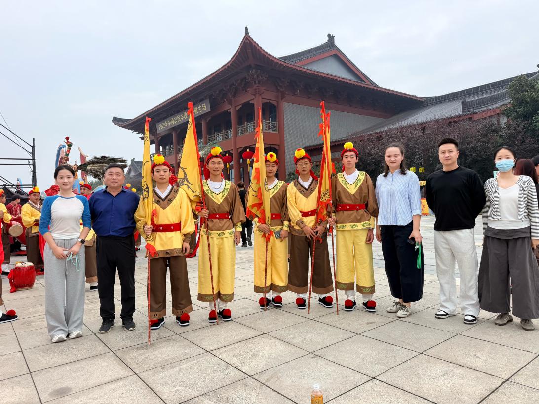 我院10名学生志愿者助力2026年中国农民丰收节安徽主场活动